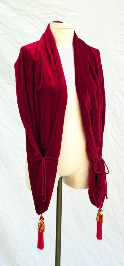 1918 Scarlet Silk Velvet Wrap with Drawstring Pouches