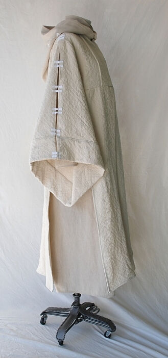 Vulcan Style Robe Side